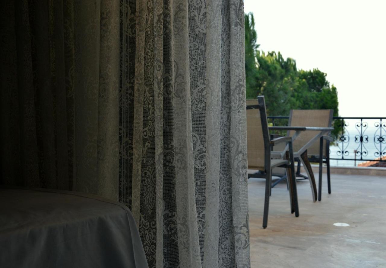 Ammos Luxury Suites Elia  Exterior photo